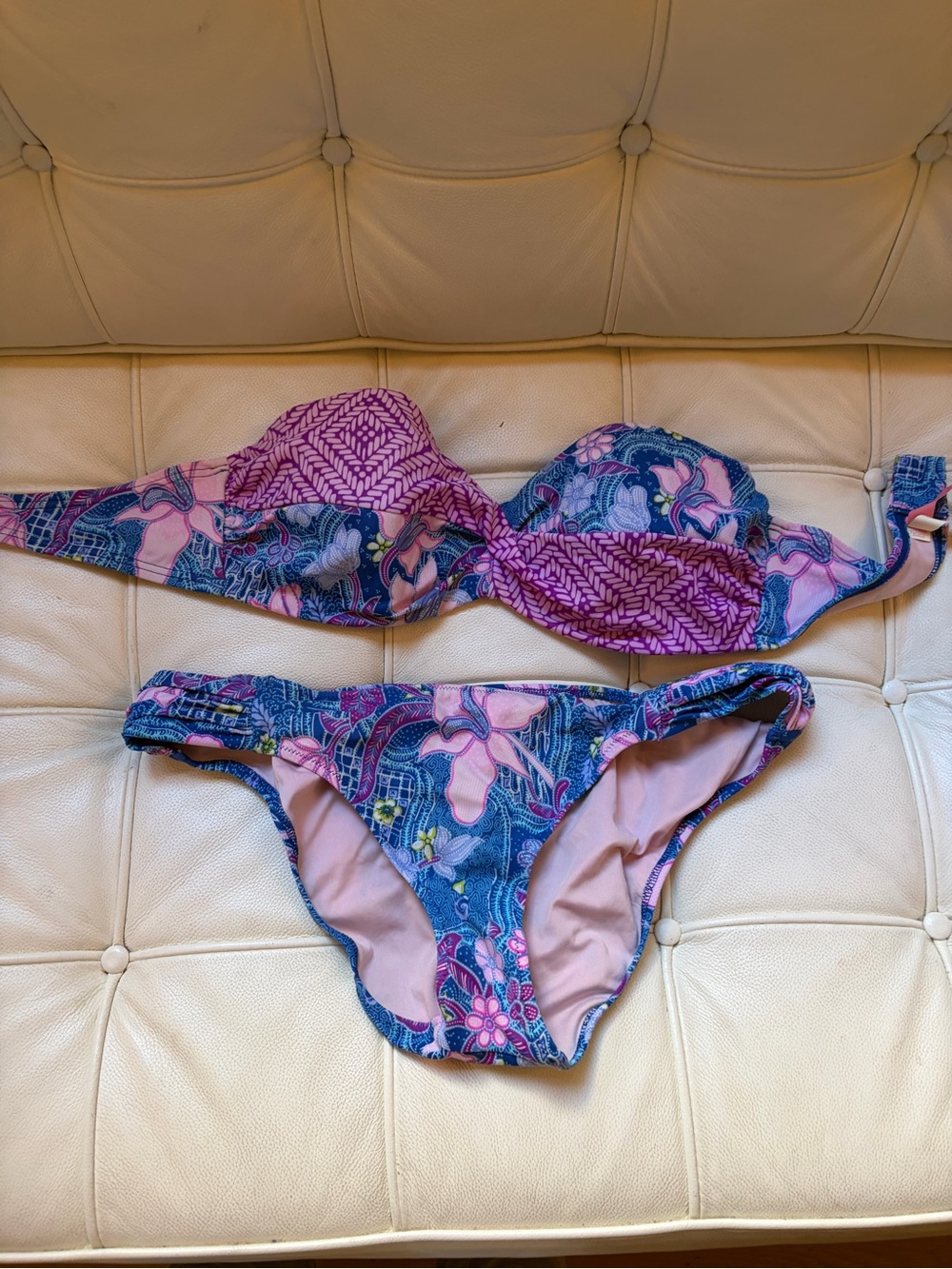Victoria's Secret Pink & Blue Floral Bikini Top